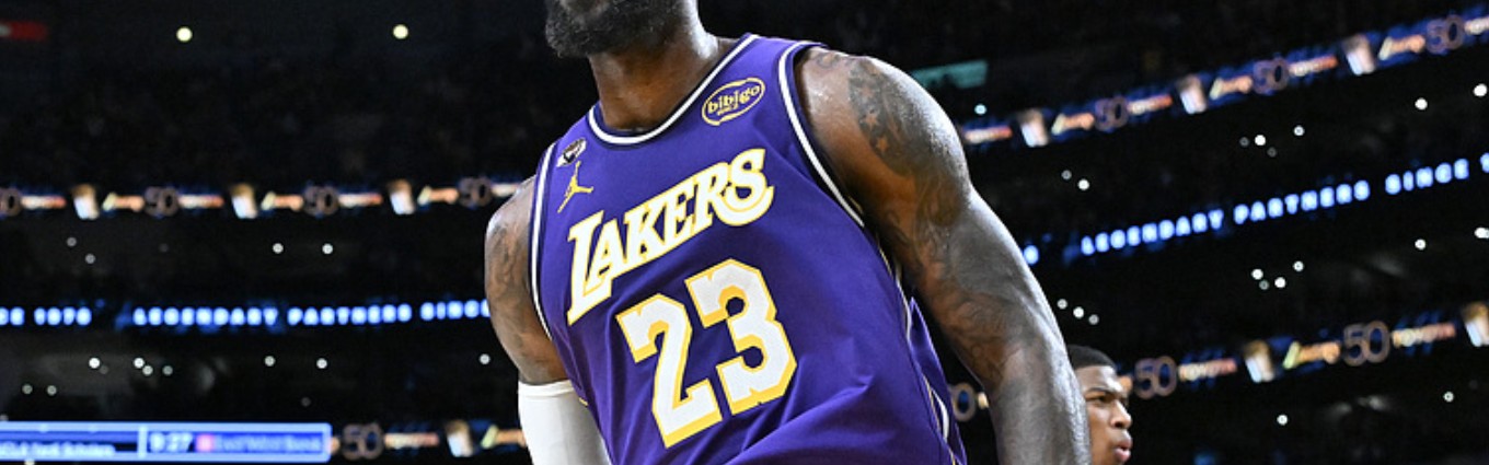 注册领彩金-就在今天！詹姆斯打破尘封22年NBA纪录，登顶历史第一