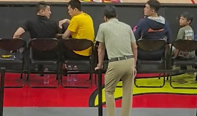 APP下载-李春江排面拉满！观战g2，吓任骏飞一激灵急忙握手，球迷欢呼到来|广东|球员|解禁|李楠|许利民_新浪体育_新浪新闻
