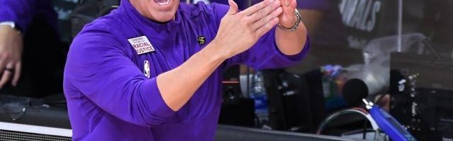 开云体育-NBA暂停的艺术：如何不被裁判无视？不画战术正常？